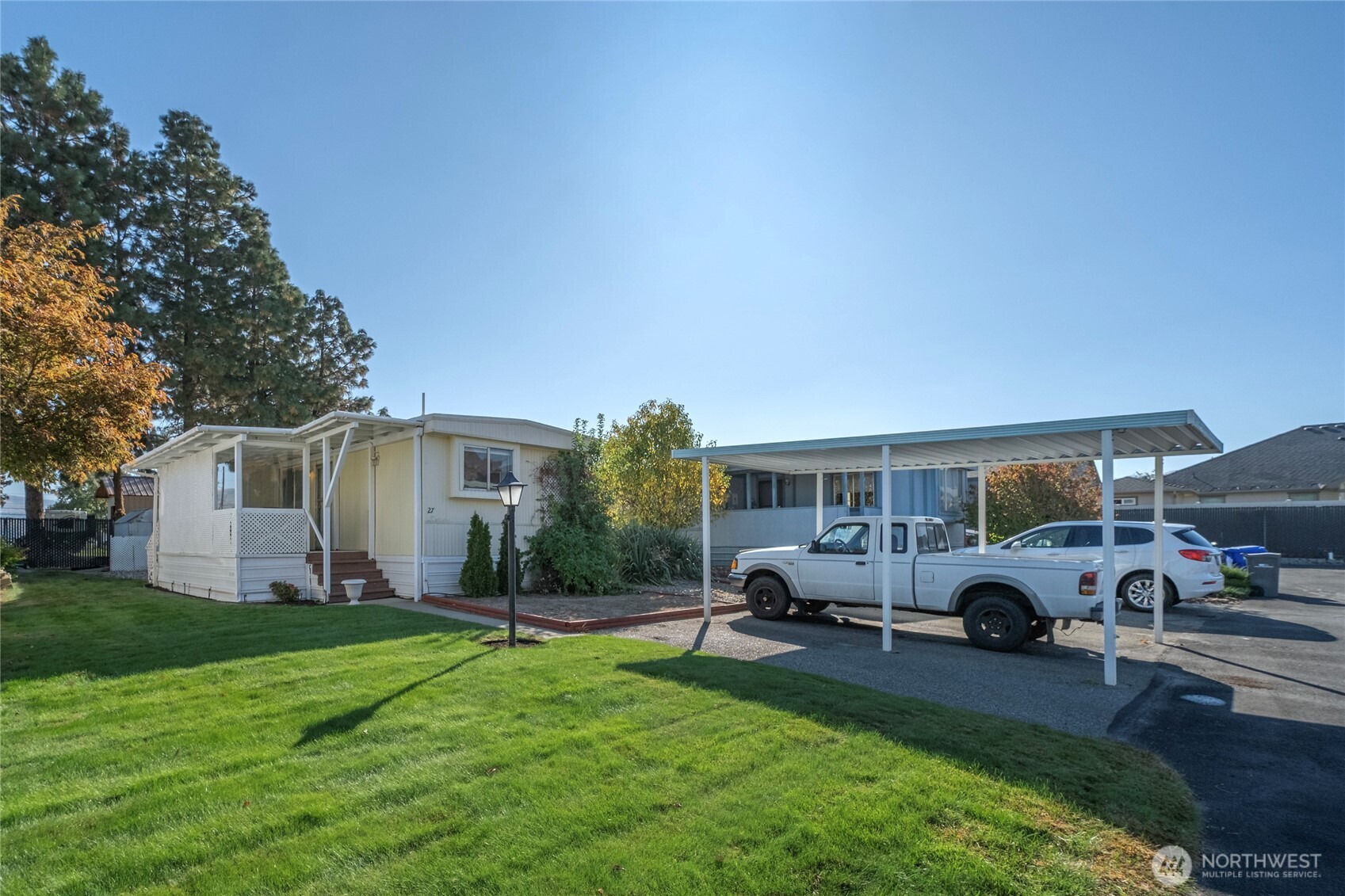 1608 N Western Unit: 27