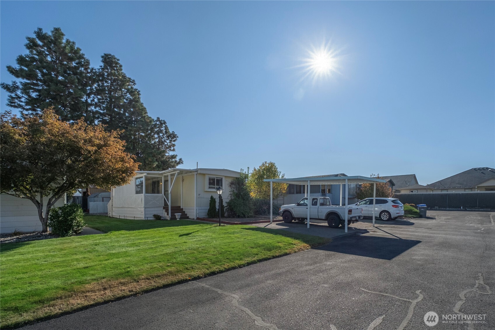 1608 N Western Unit: 27