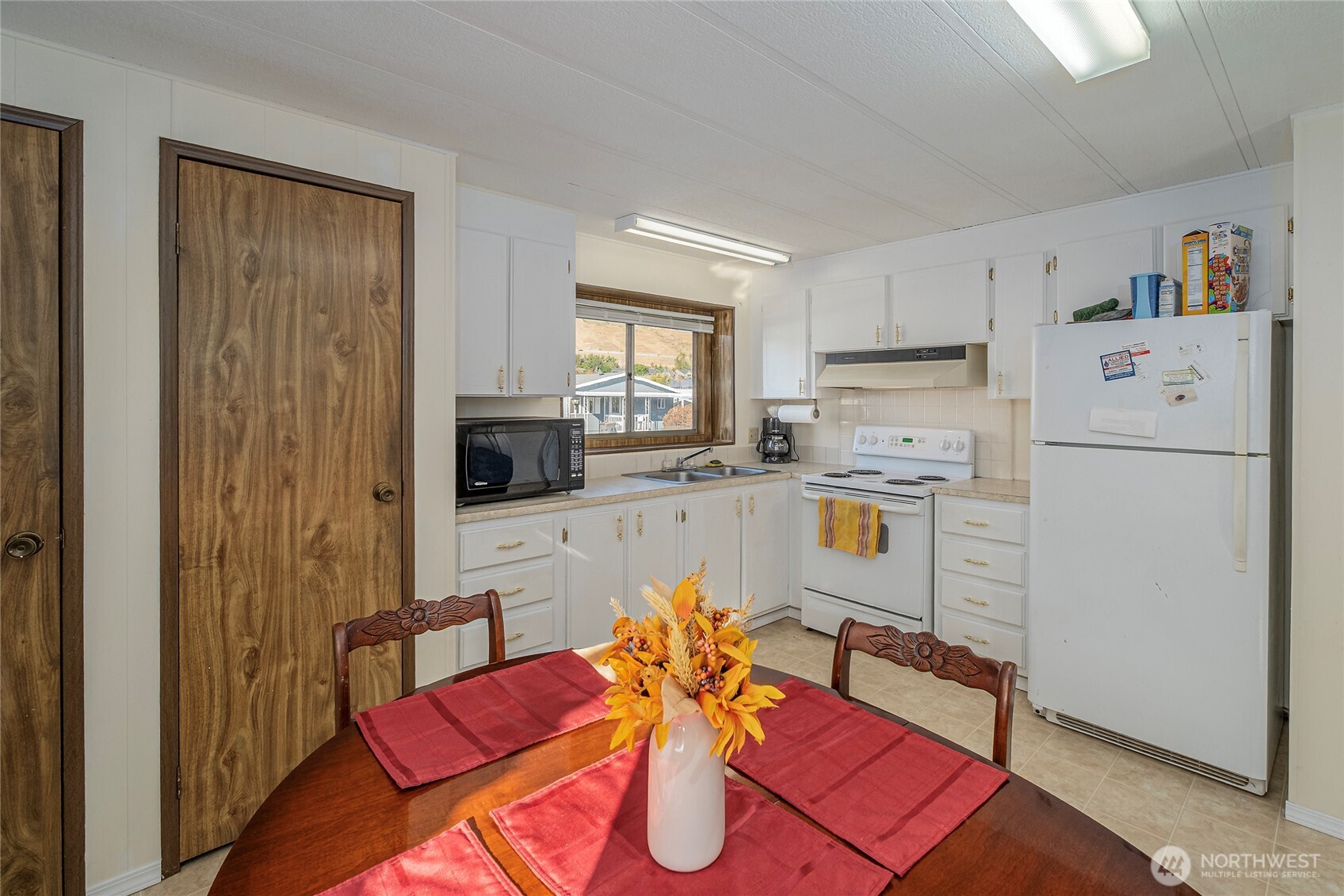 1608 N Western Unit: 27