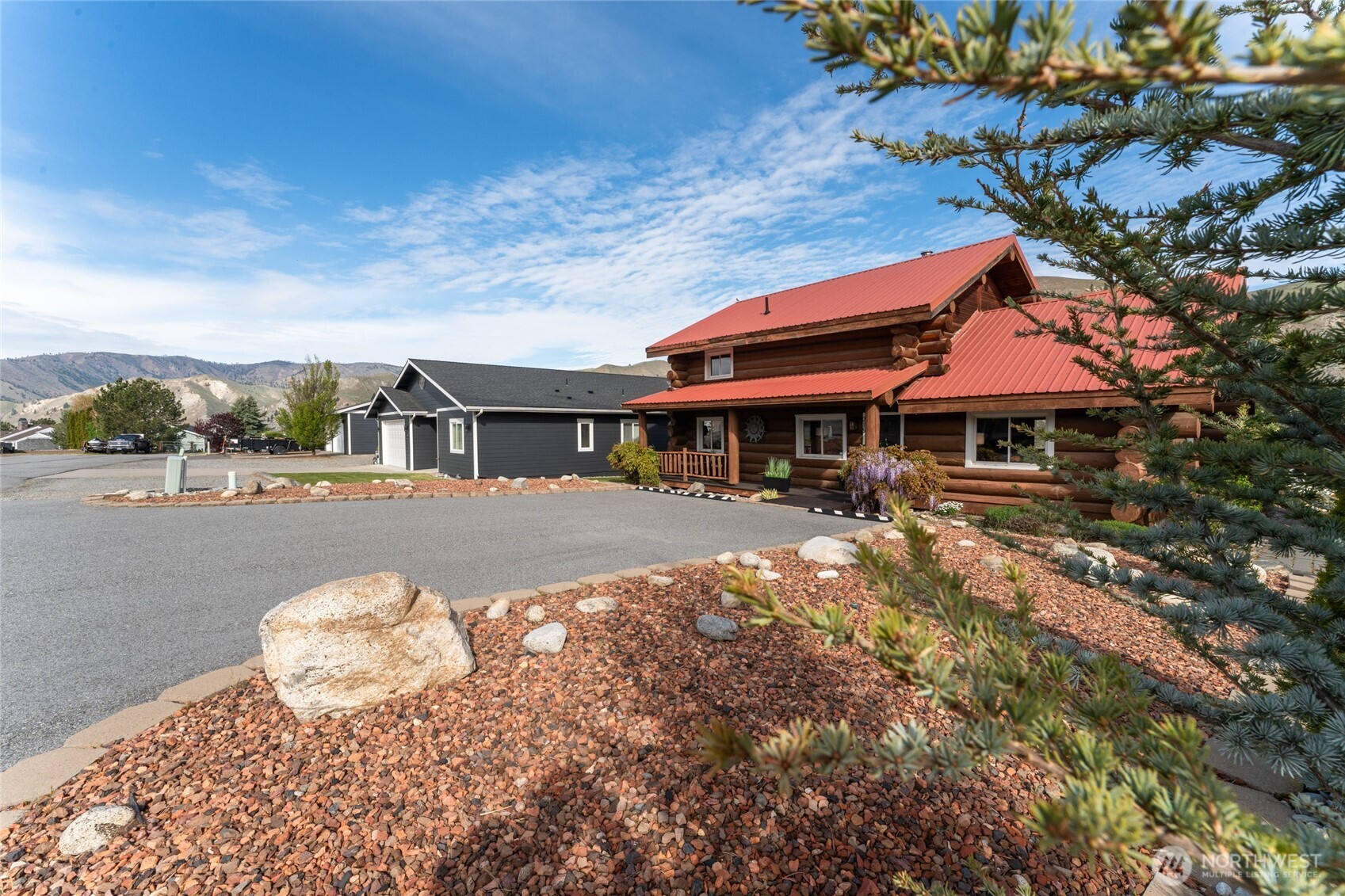 215 W Marine View Place