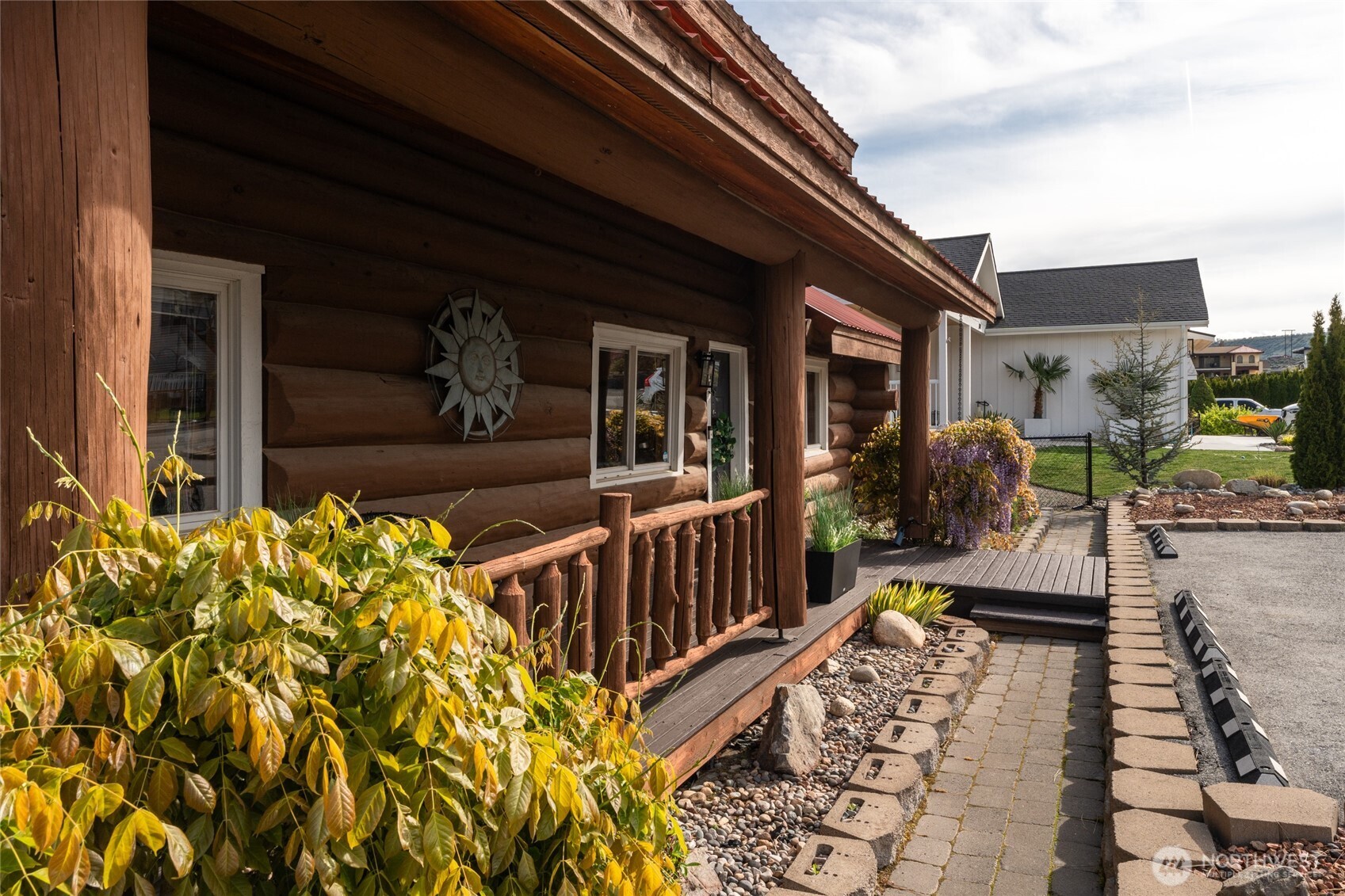 215 W Marine View Place