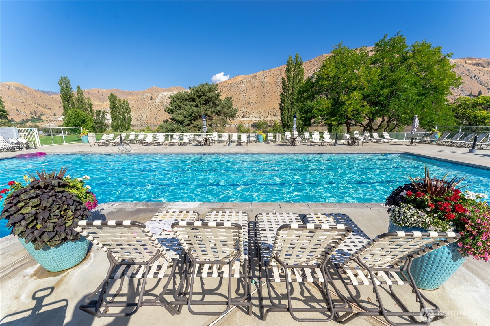 215 W Marine View Place