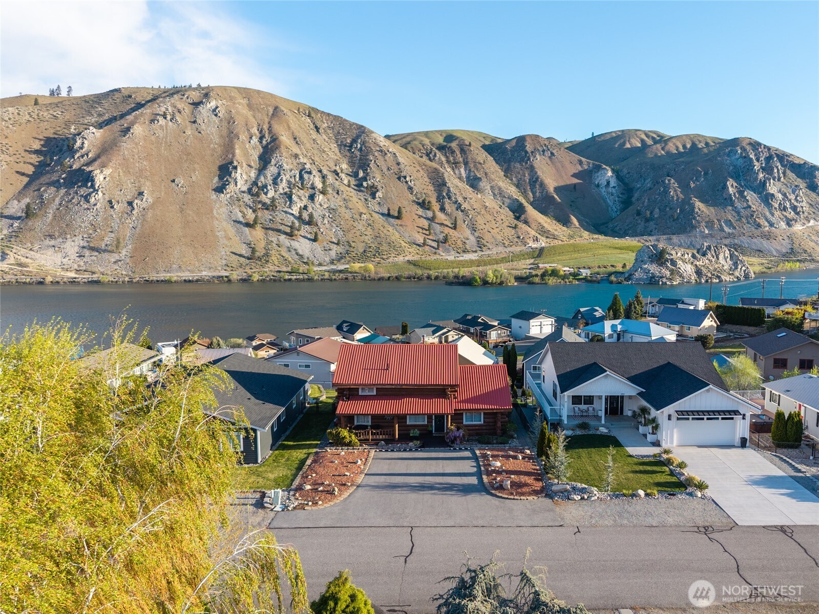 215 W Marine View Place