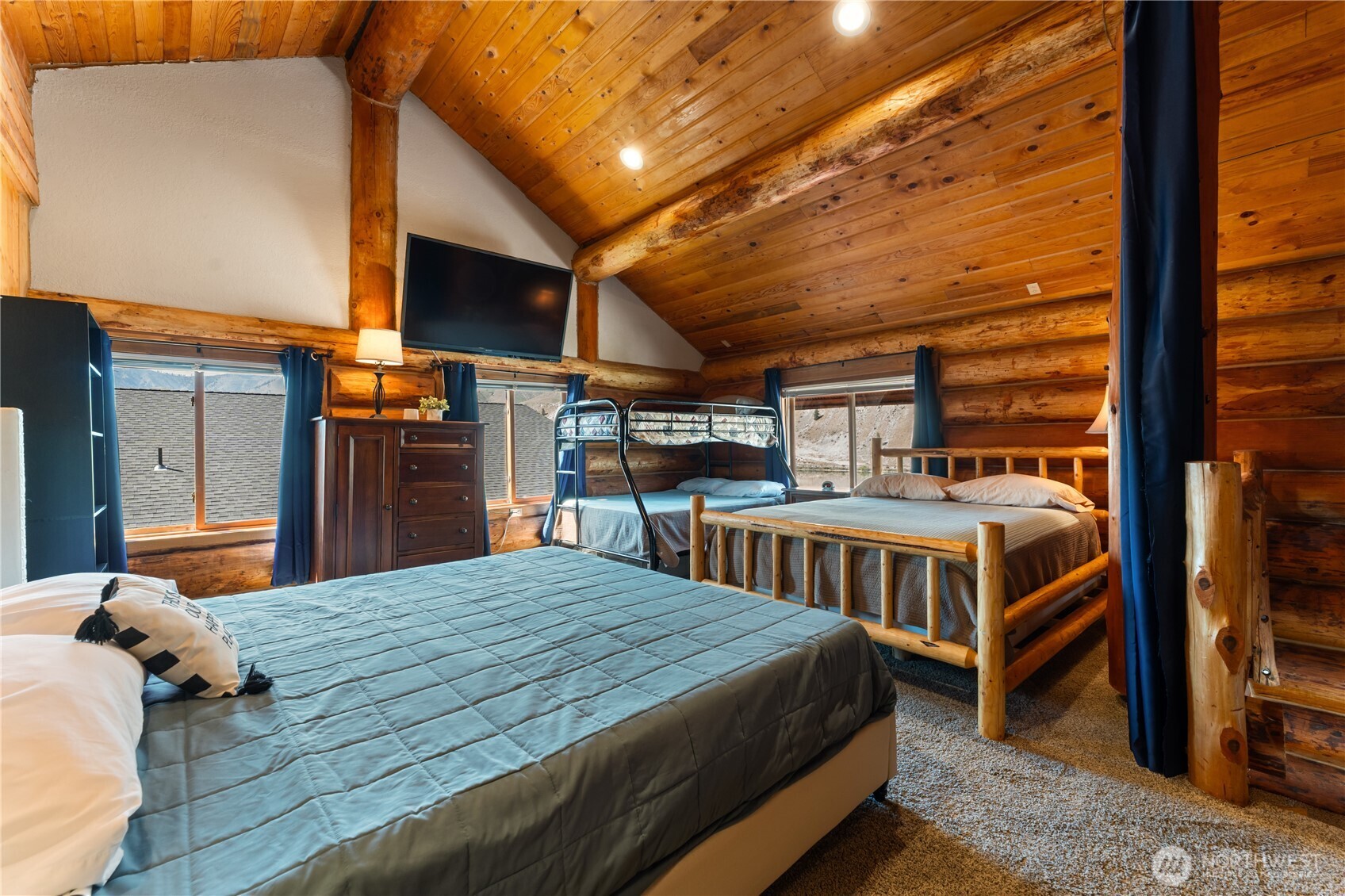 215 W Marine View Place