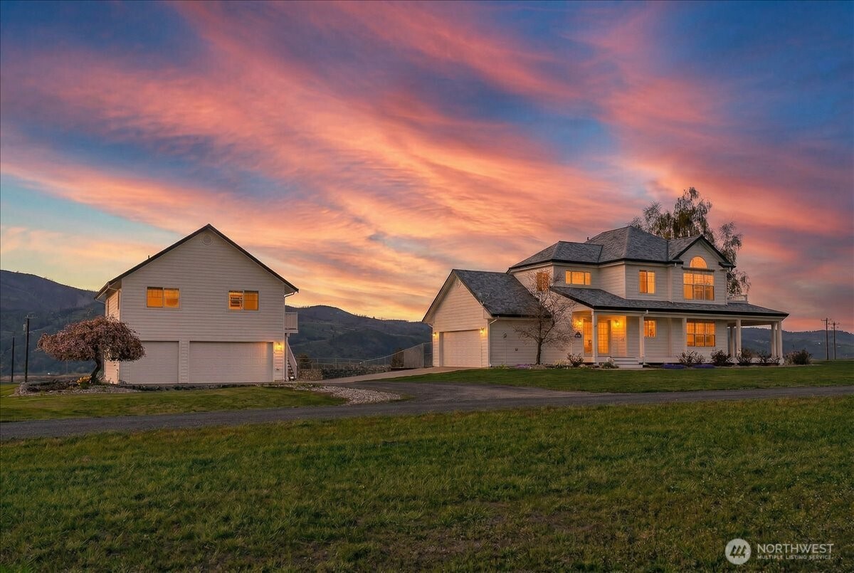 1190 Summit Boulevard