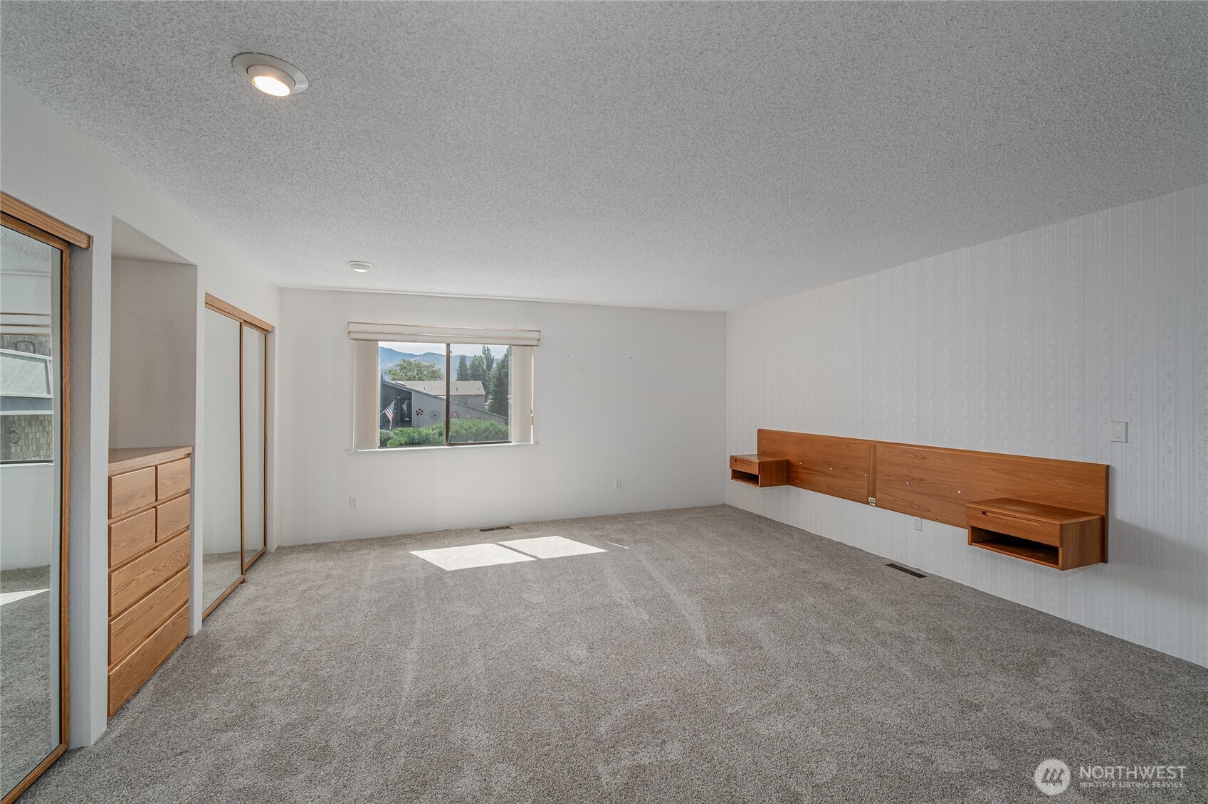 225 19th Street Unit: 31