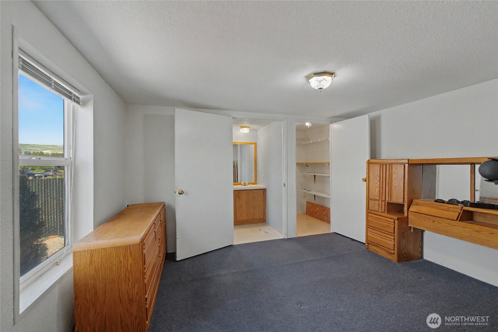 1608 N Western Ave Unit: 25