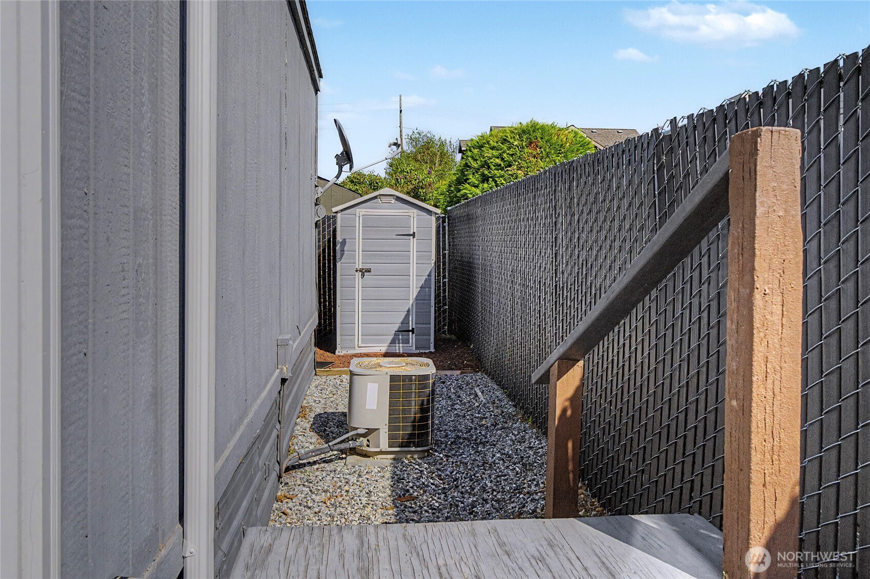 1608 N Western Ave Unit: 25