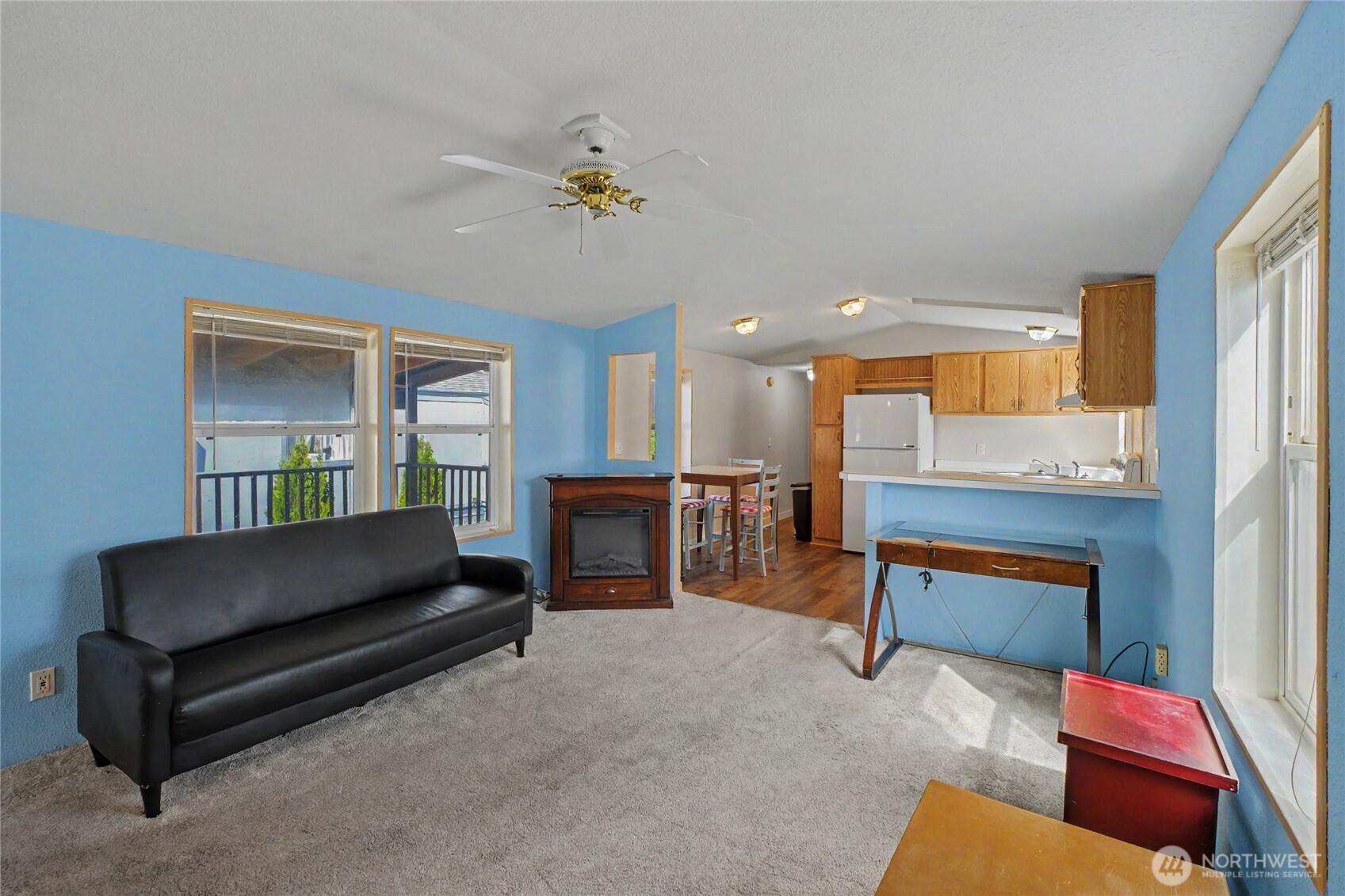1608 N Western Ave Unit: 25