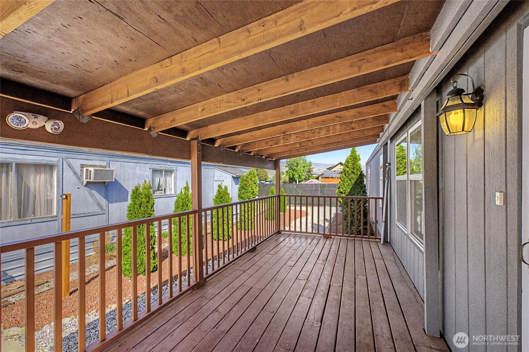 1608 N Western Ave Unit: 25
