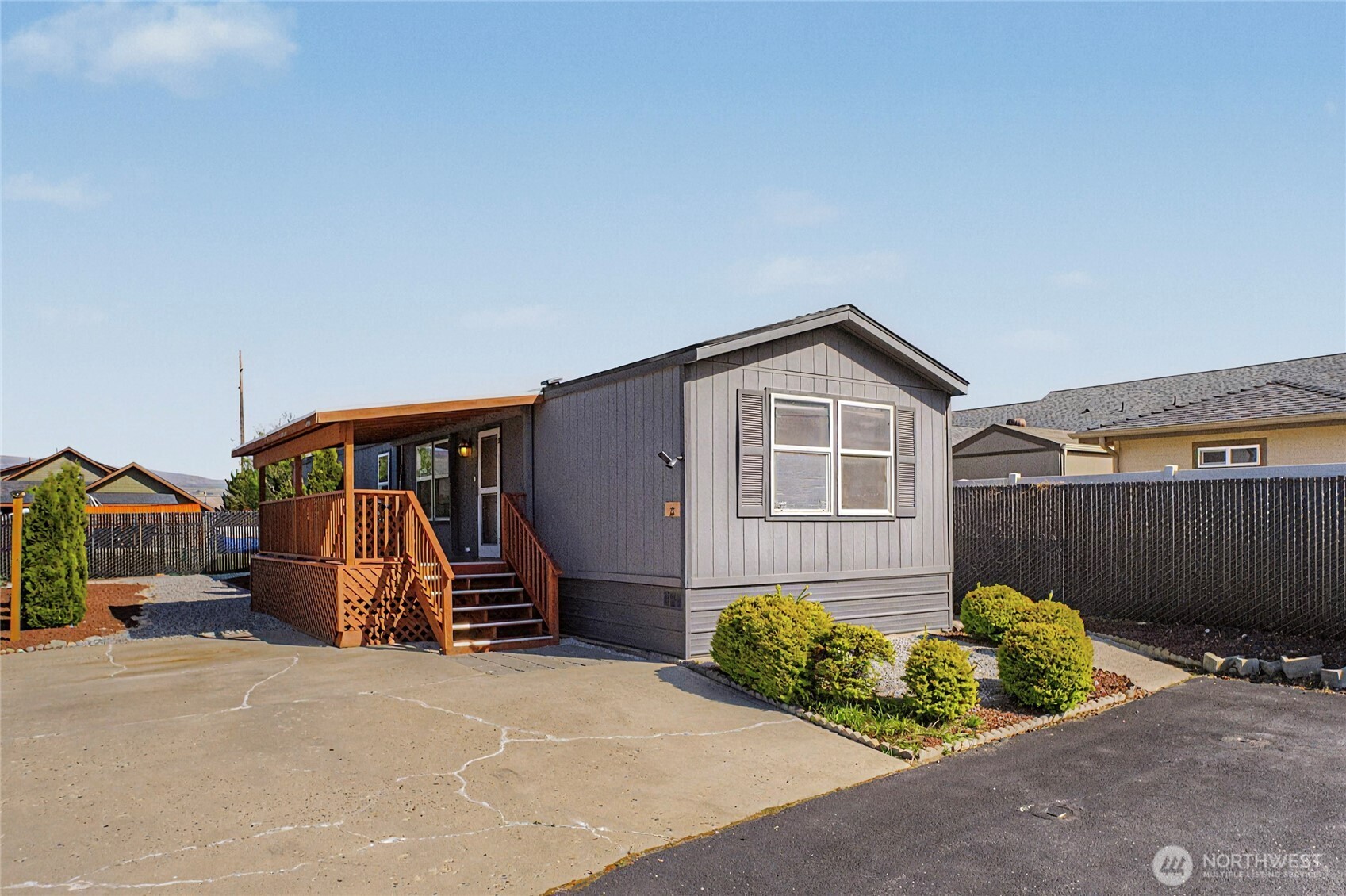 1608 N Western Ave Unit: 25