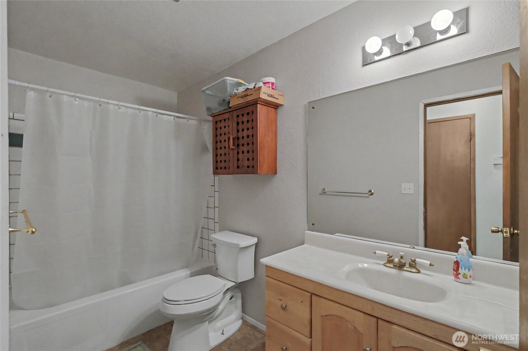 1121 Jean St SE