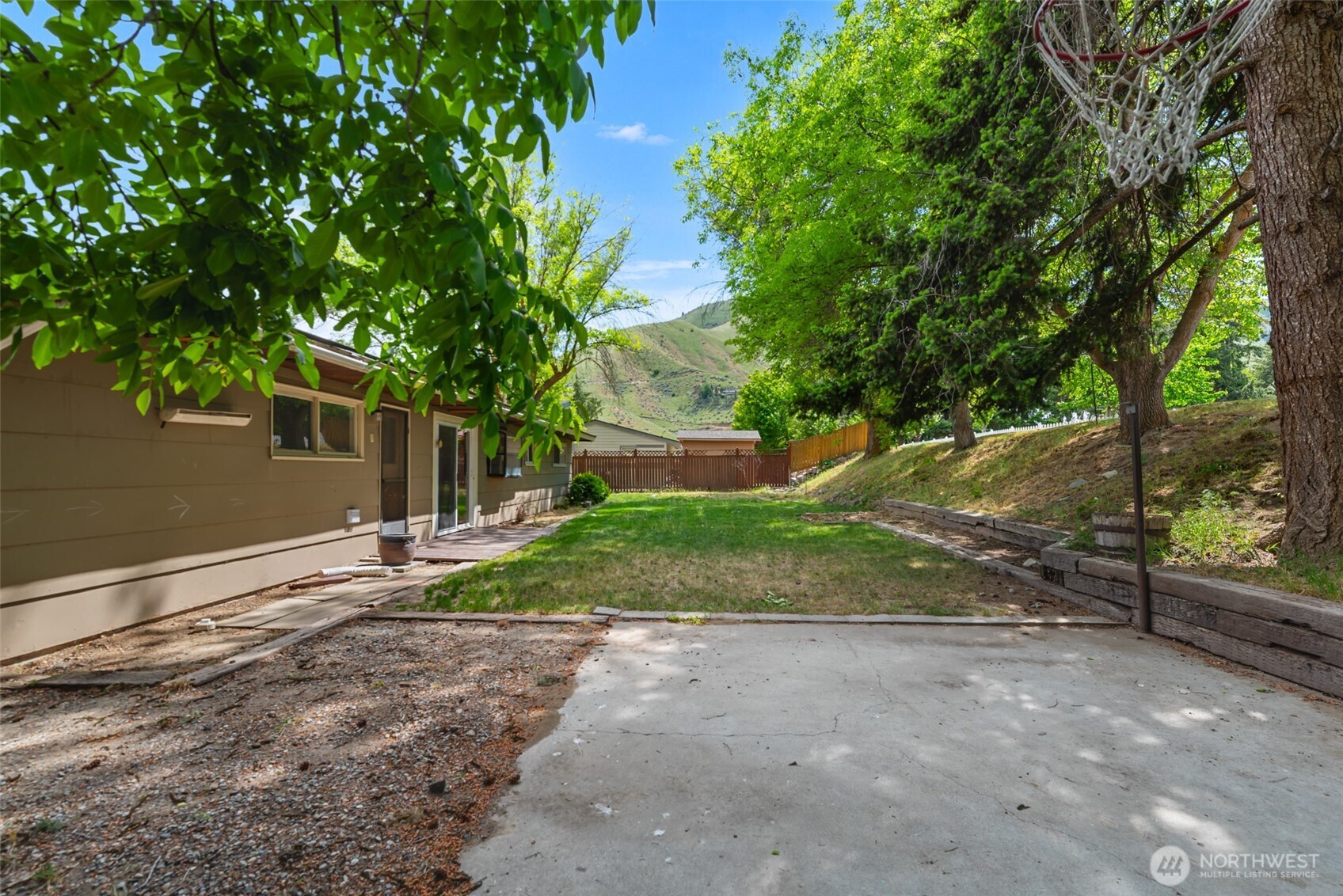 402 Shady Lane