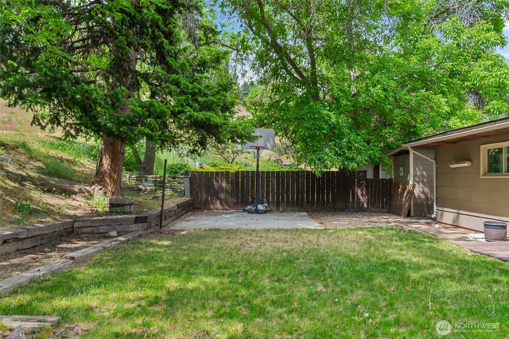 402 Shady Lane