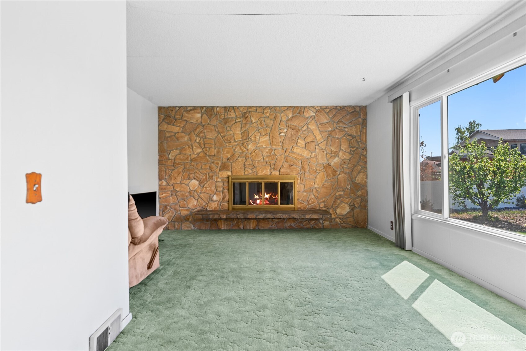 1427 2nd Street