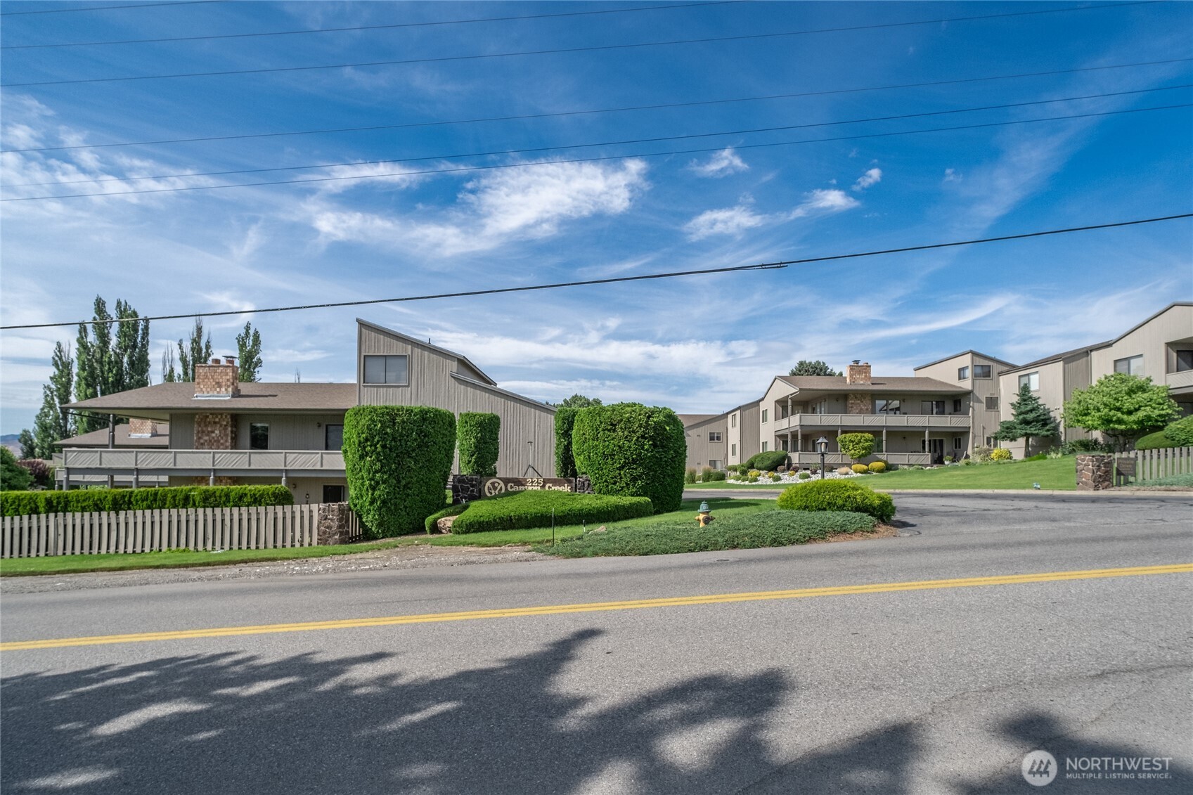 225 NE 19th Street Unit: 31
