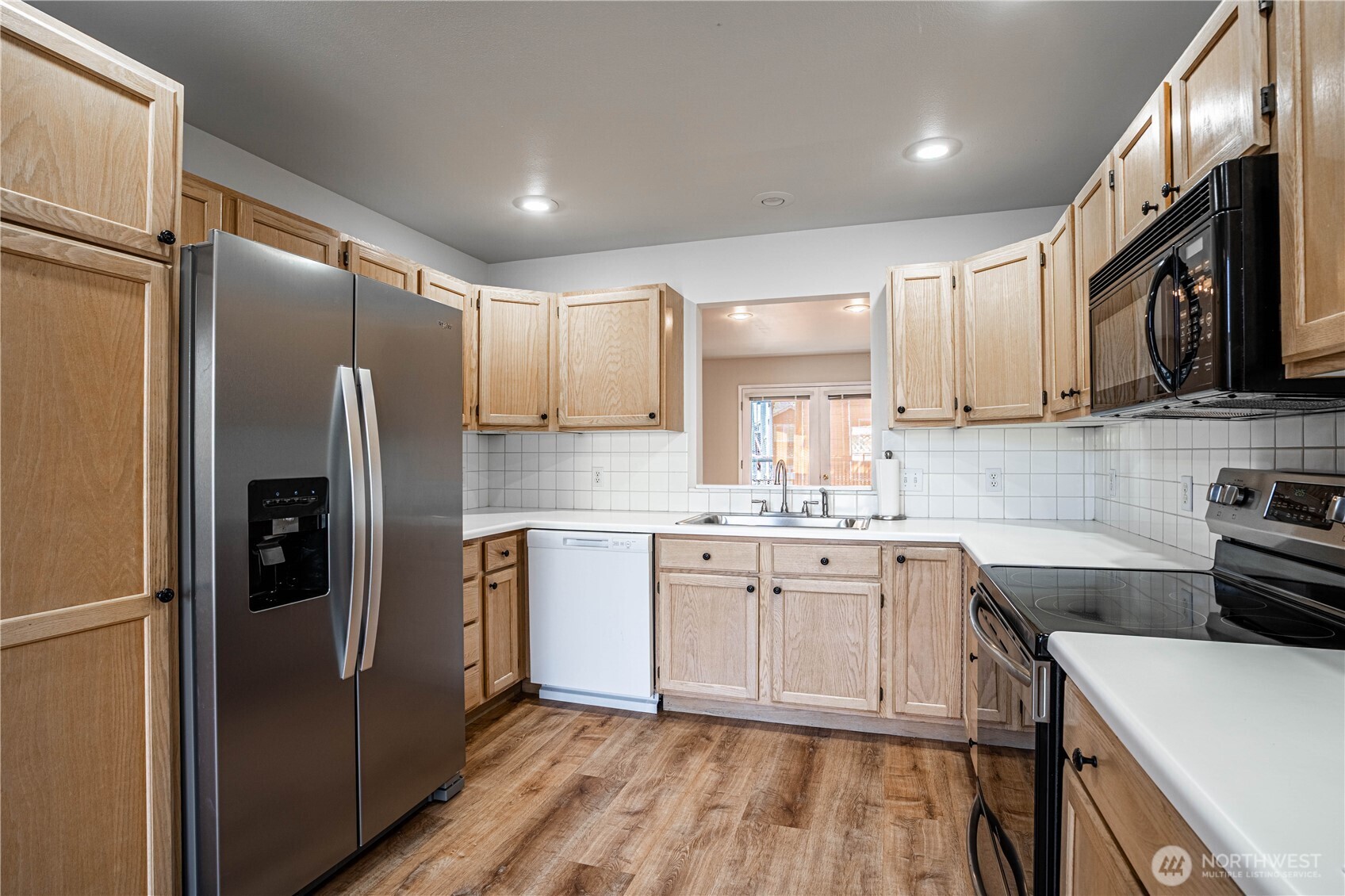 433 W Webster