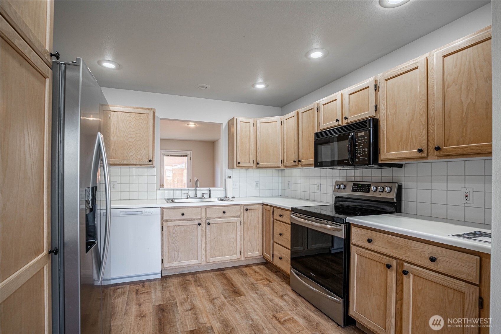 433 W Webster