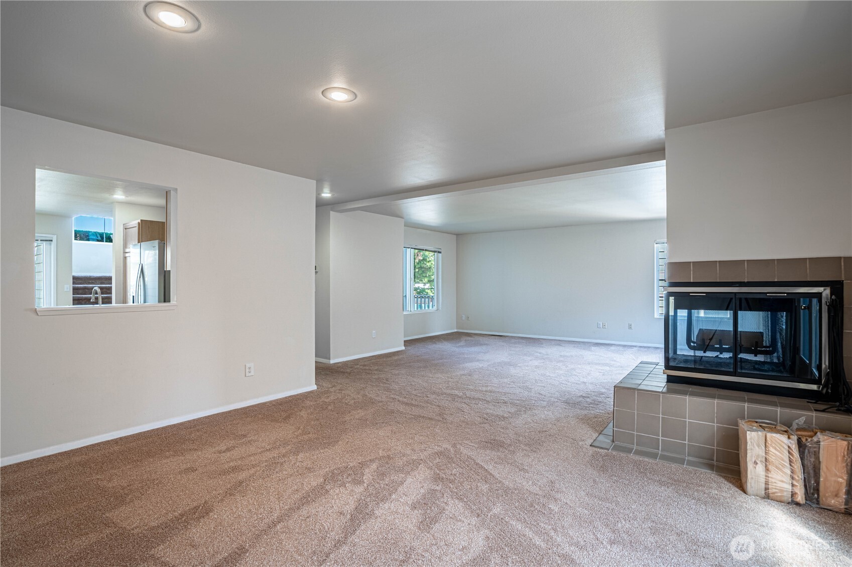 433 W Webster