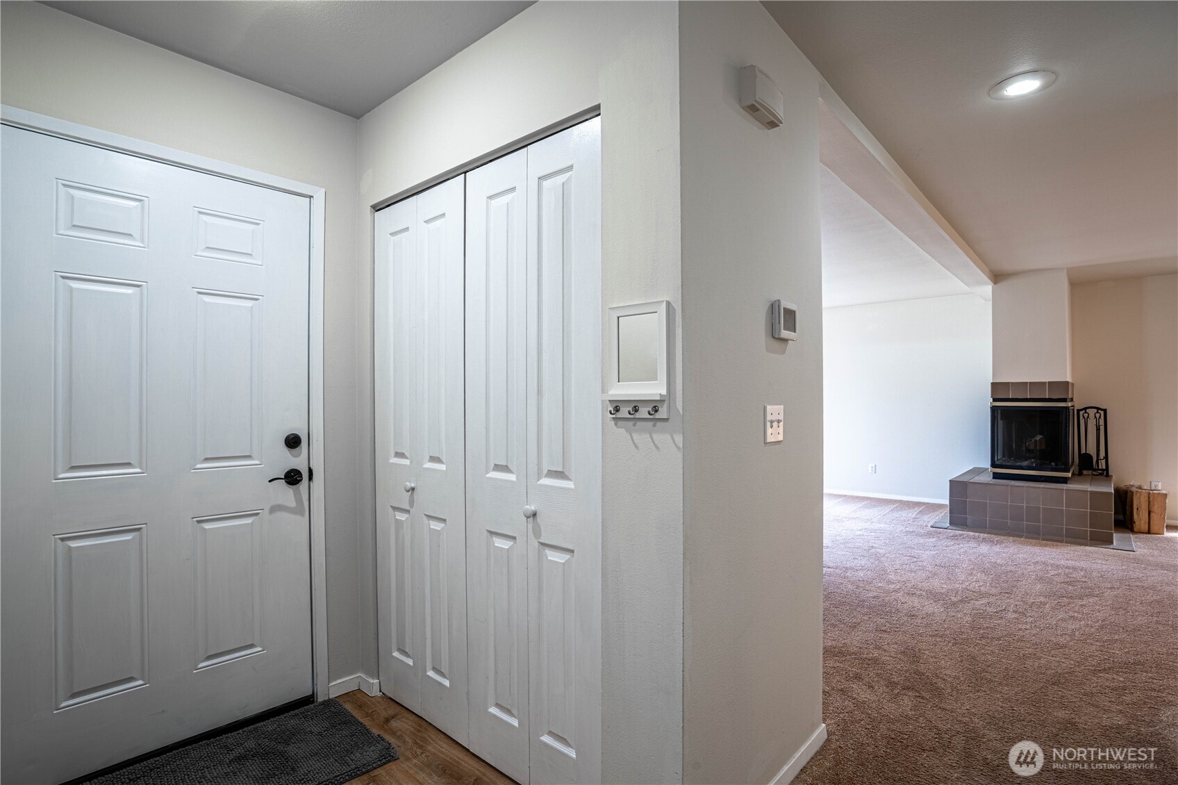 433 W Webster