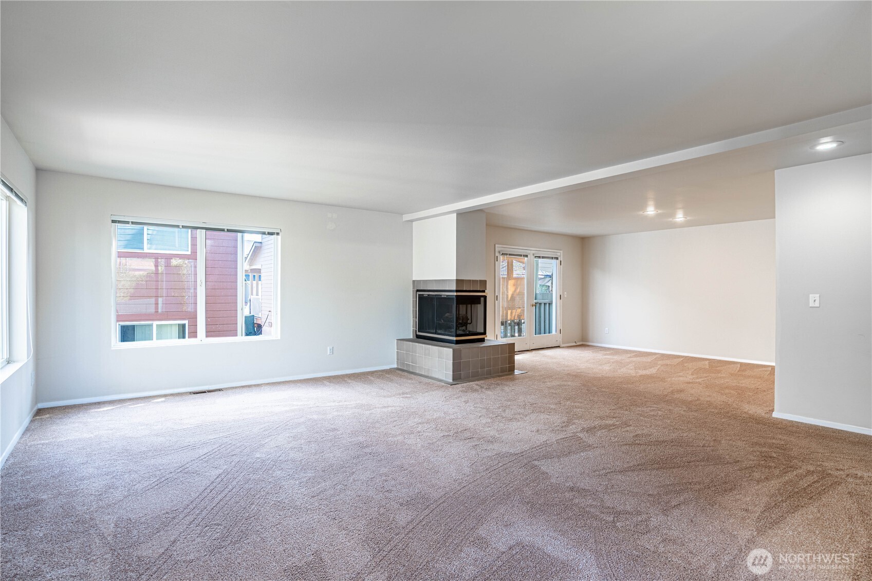433 W Webster