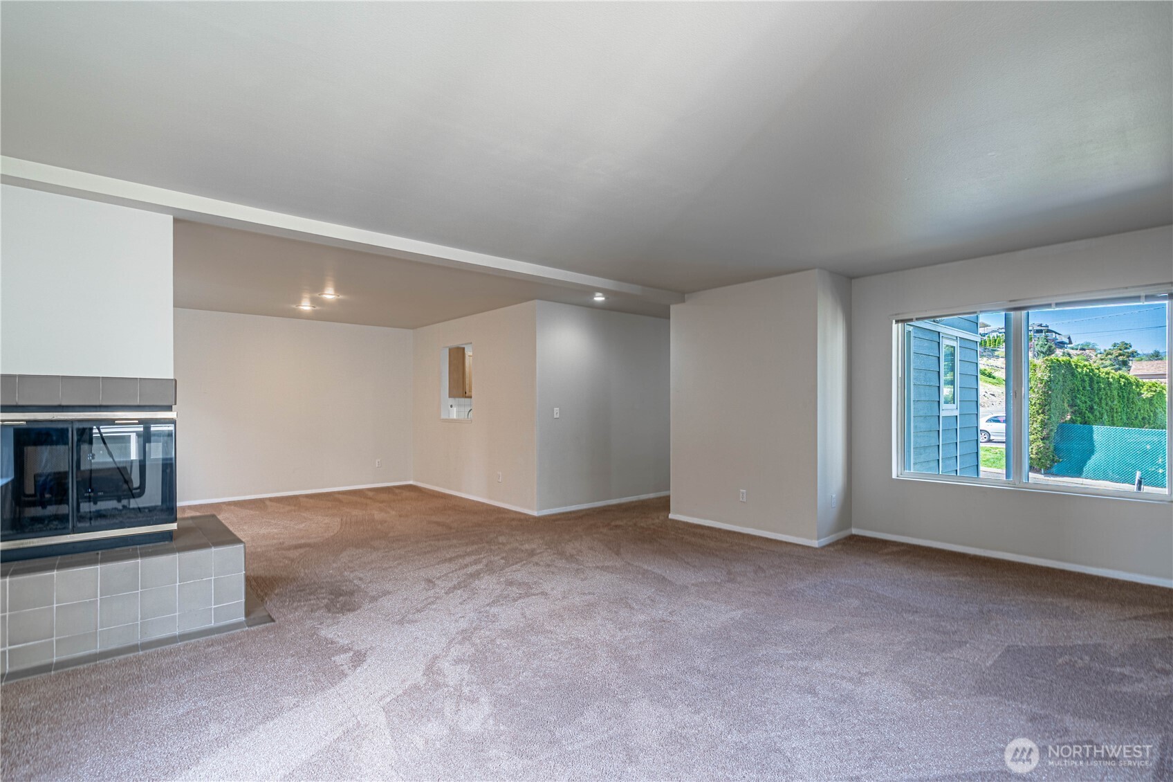 433 W Webster