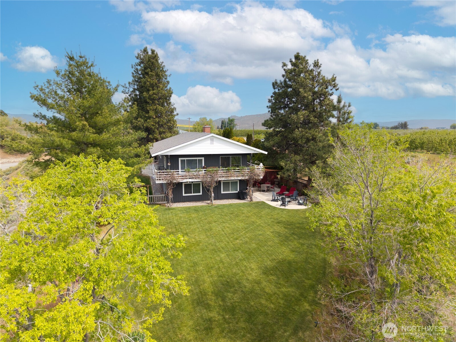 86 Mountain View Dr