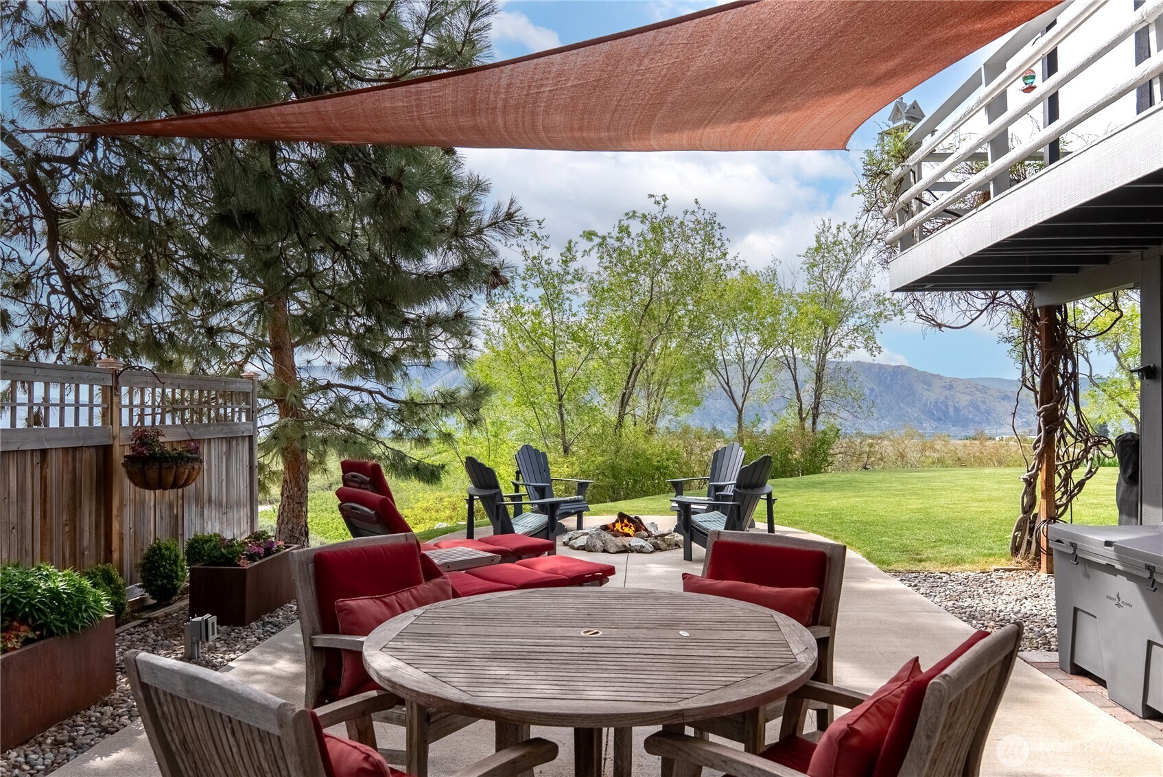 86 Mountain View Dr