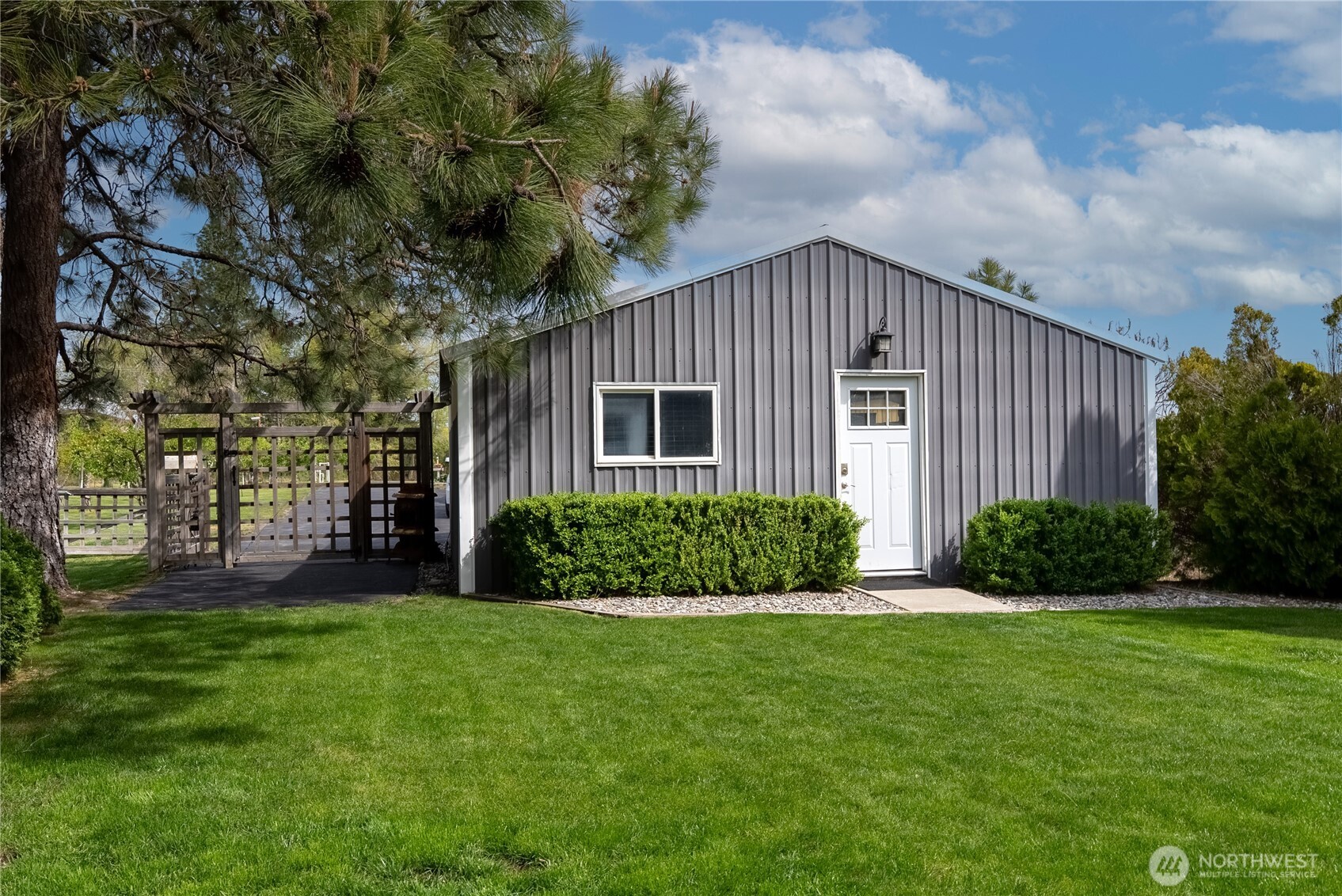 86 Mountain View Dr