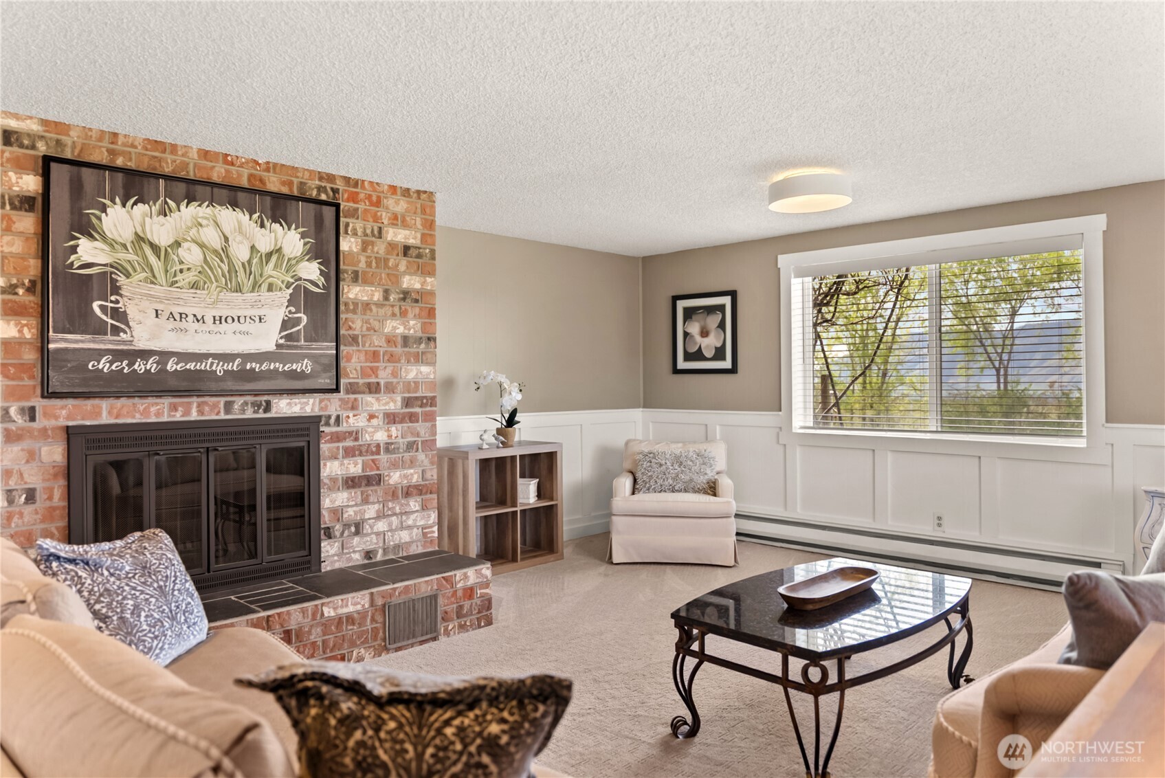 86 Mountain View Dr