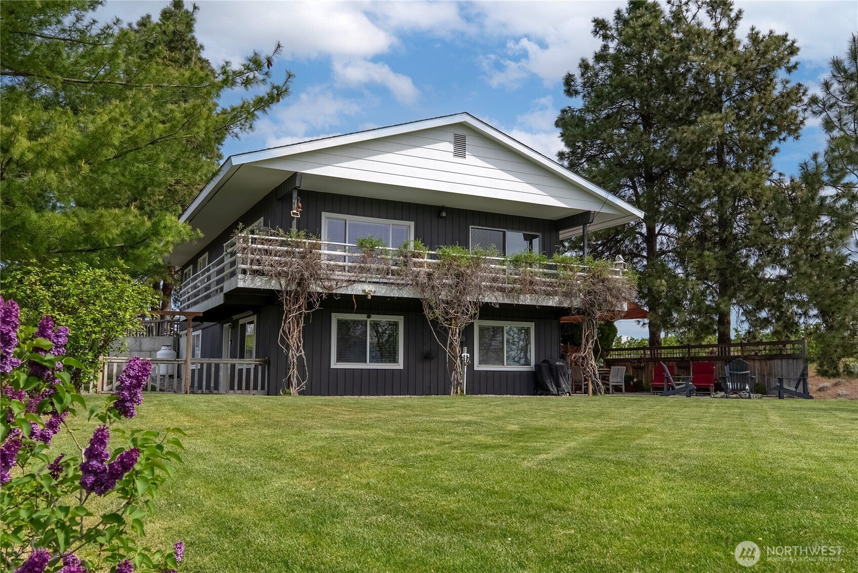 86 Mountain View Dr