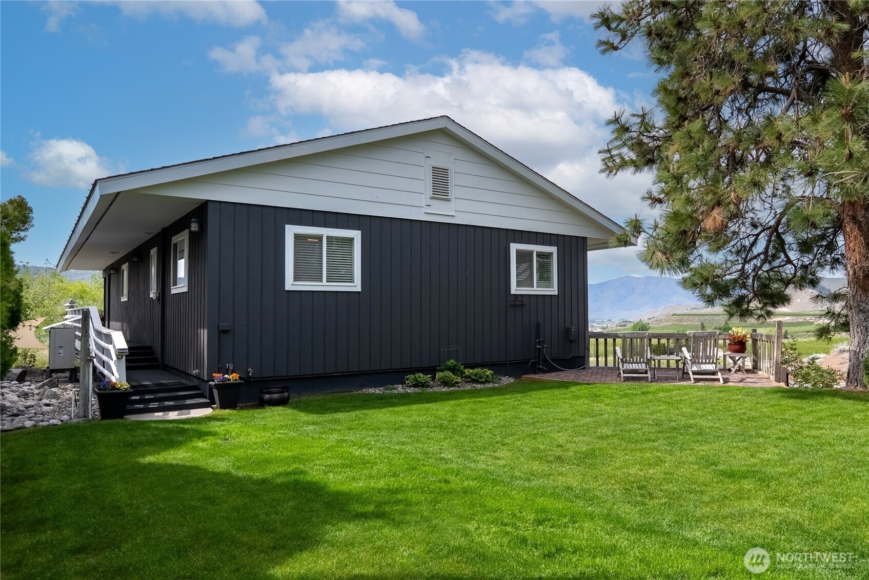 86 Mountain View Dr