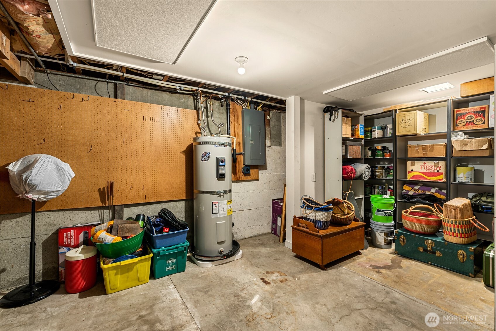 229 W Allen Avenue