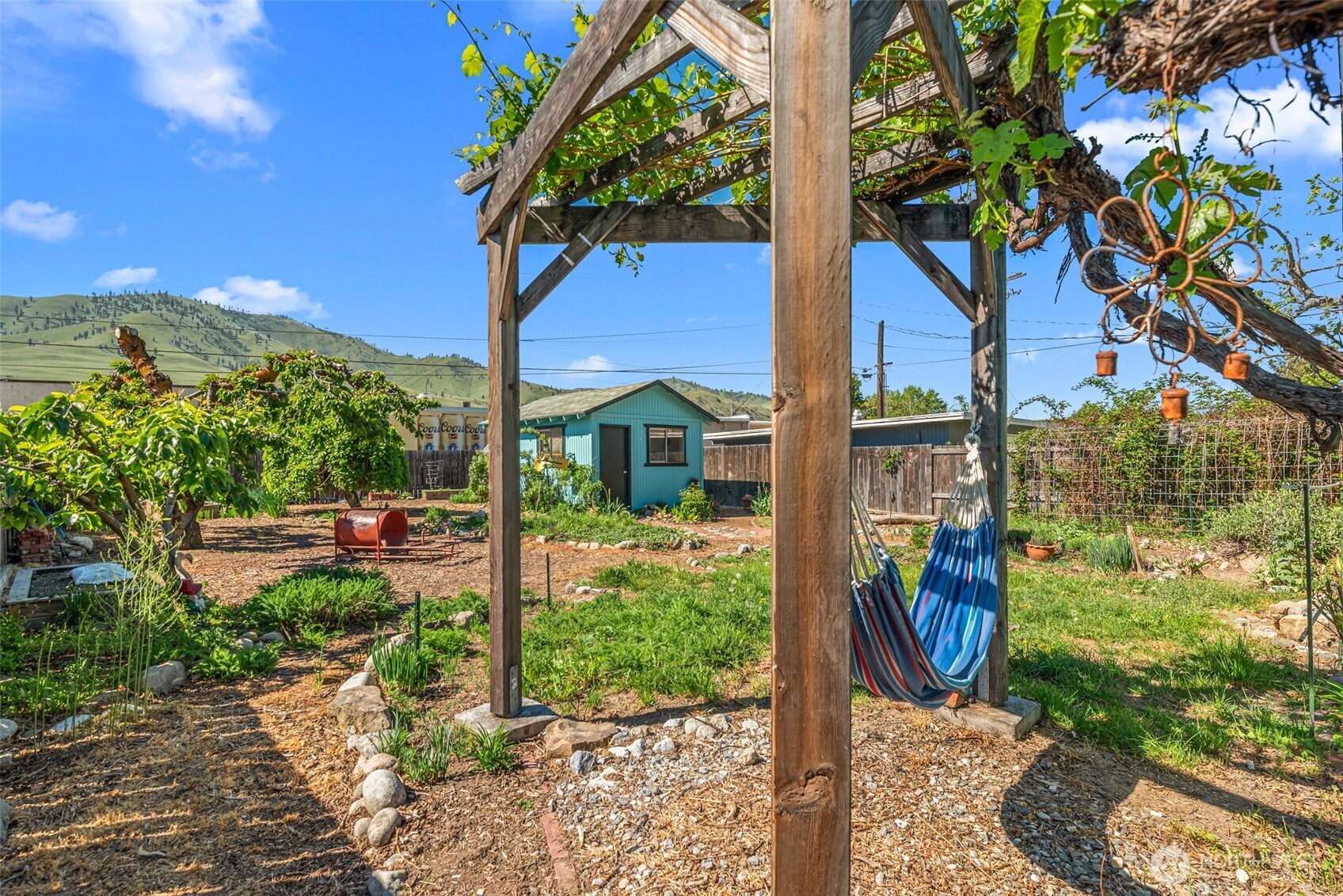 229 W Allen Avenue