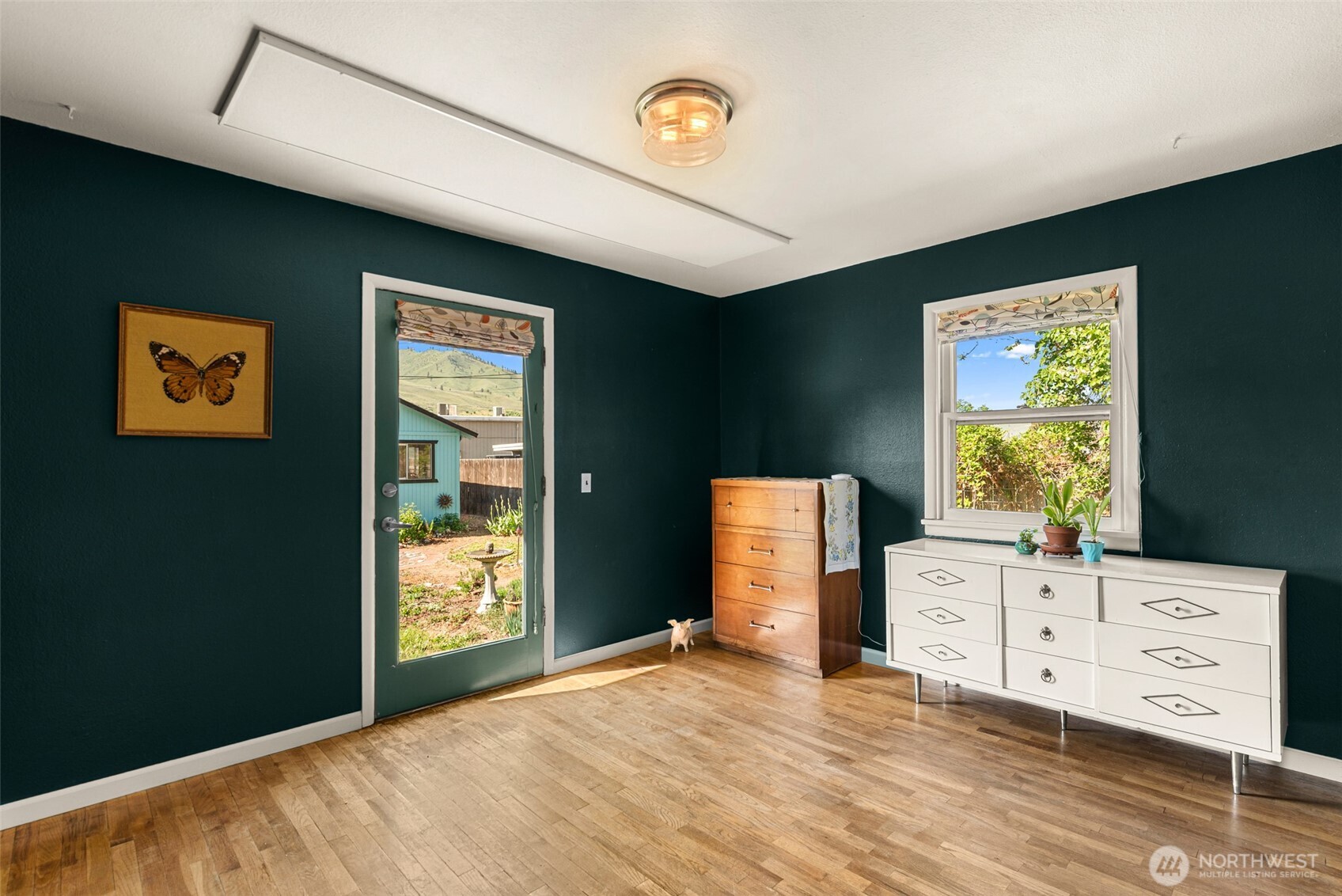 229 W Allen Avenue