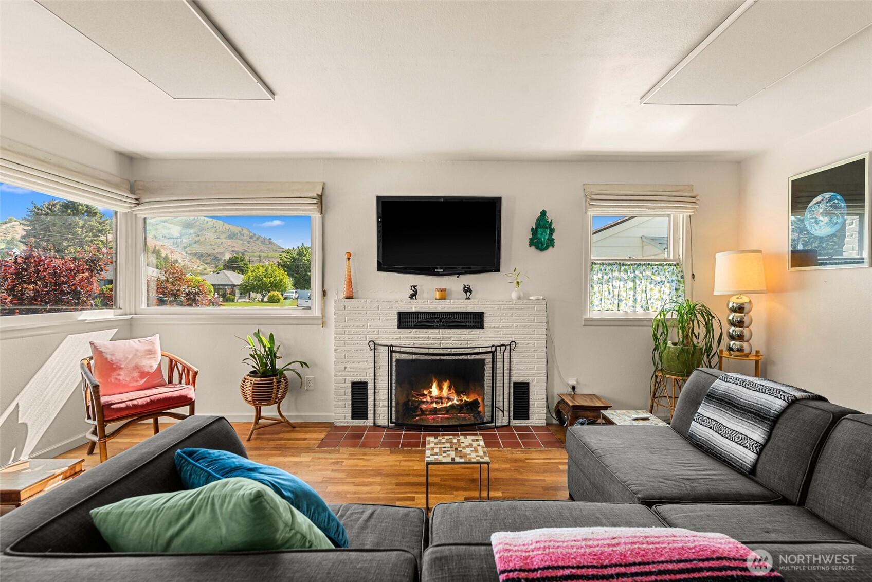 229 W Allen Avenue