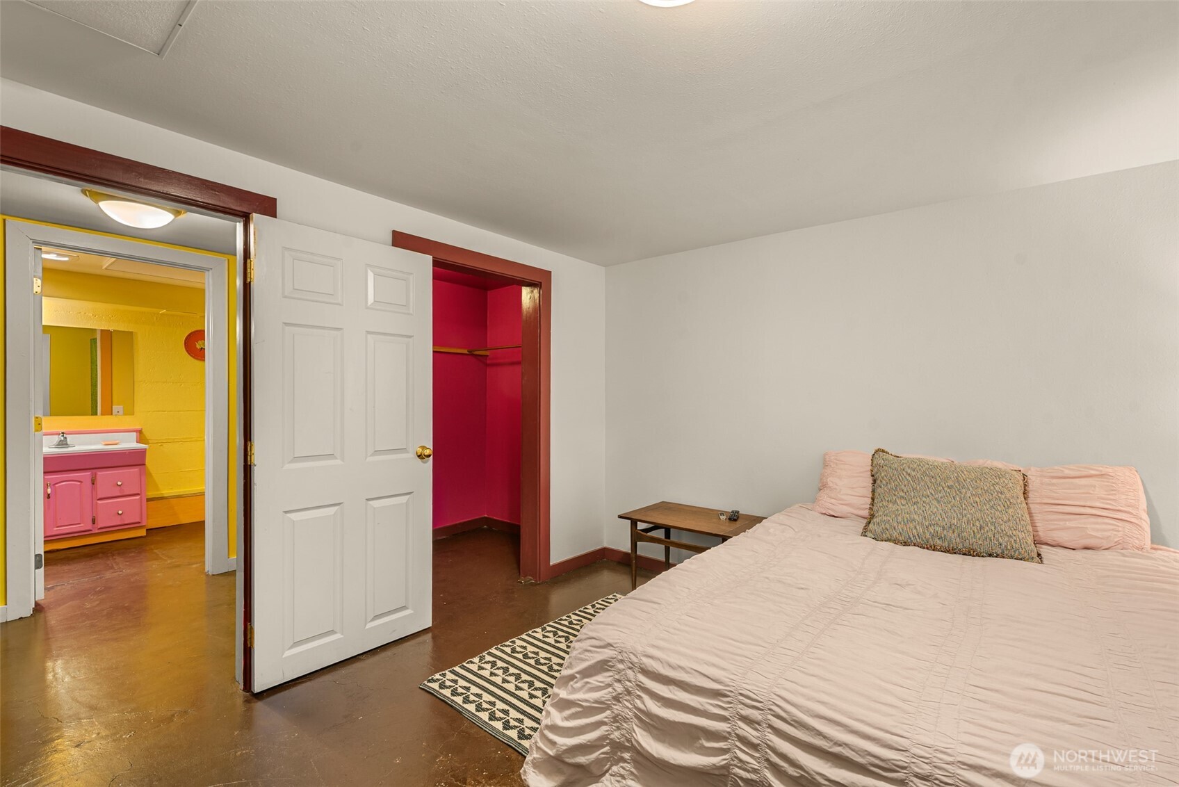 229 W Allen Avenue