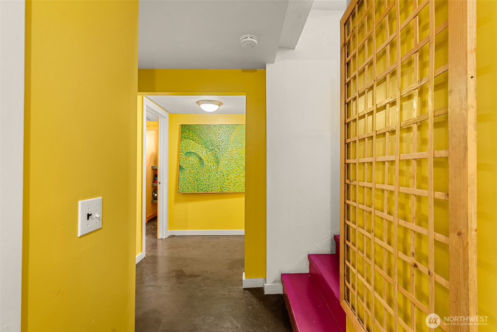 229 W Allen Avenue