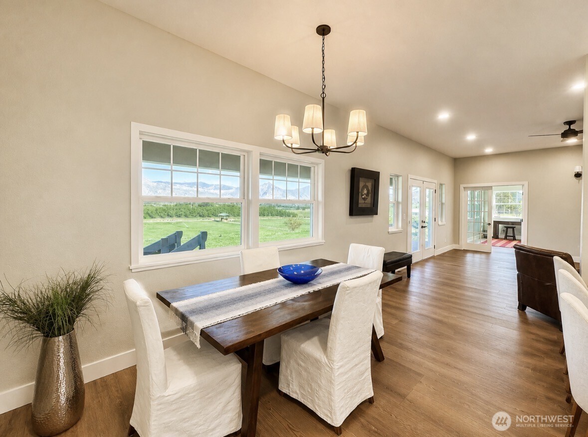 22 Rooster Flats Road