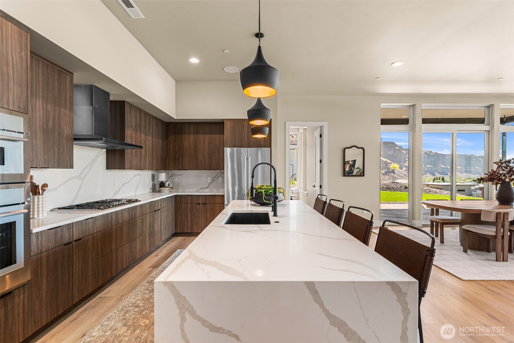 23413 NW Cliff View Drive