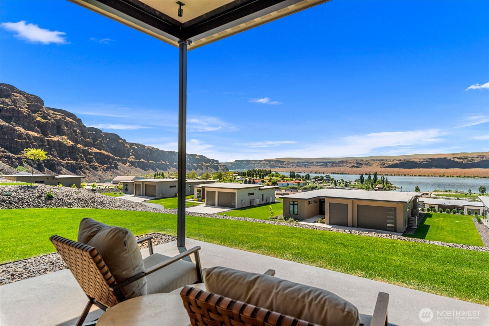 23413 NW Cliff View Drive