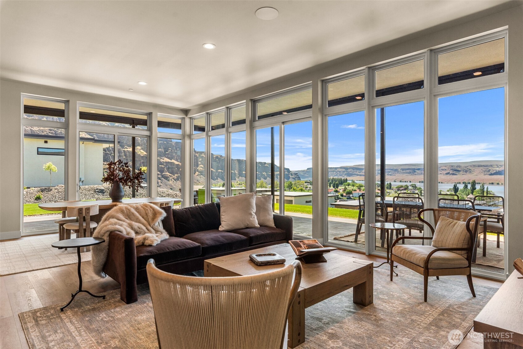 23413 NW Cliff View Drive