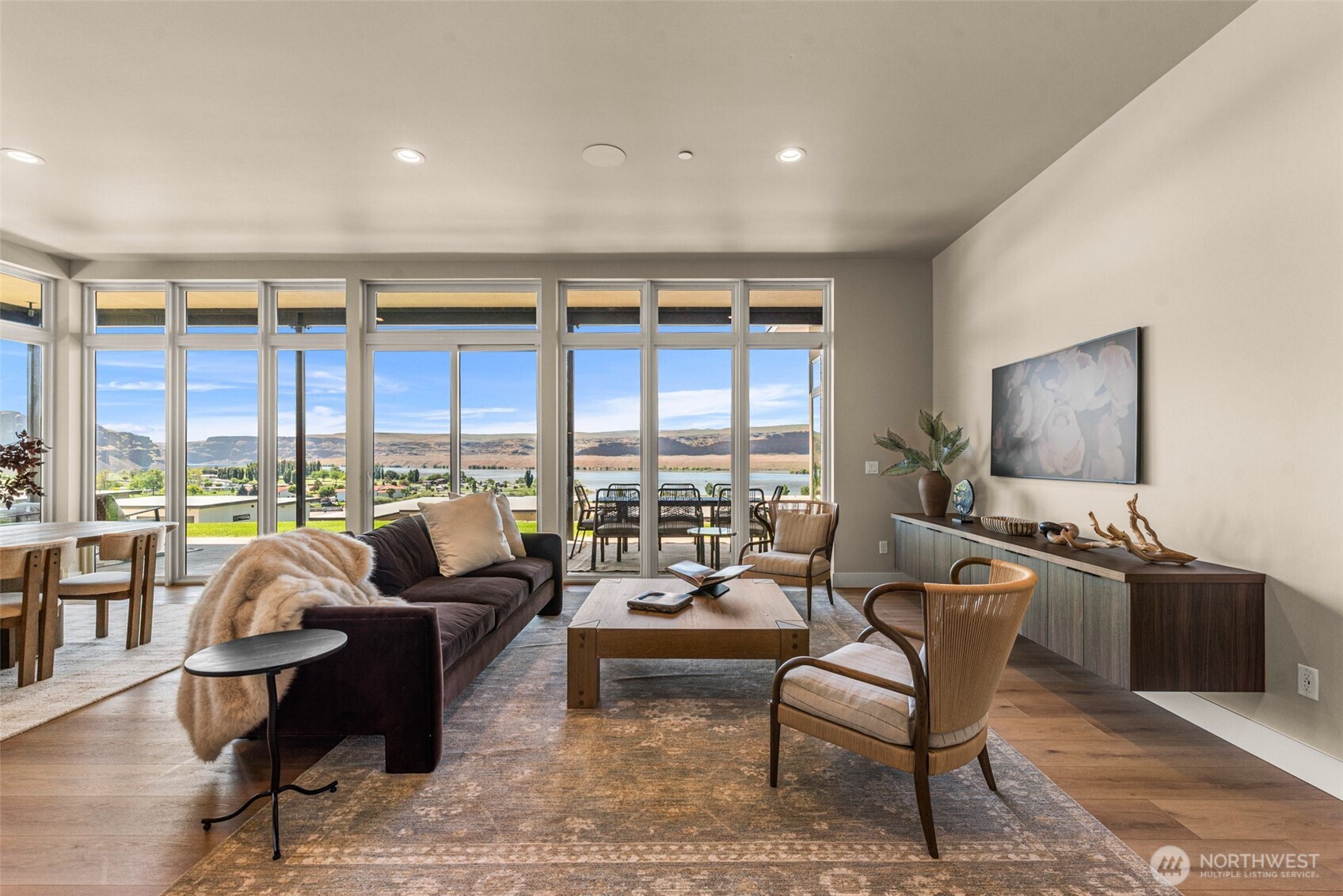 23413 NW Cliff View Drive