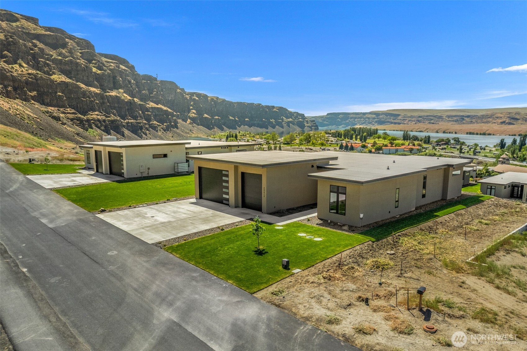 23413 NW Cliff View Drive