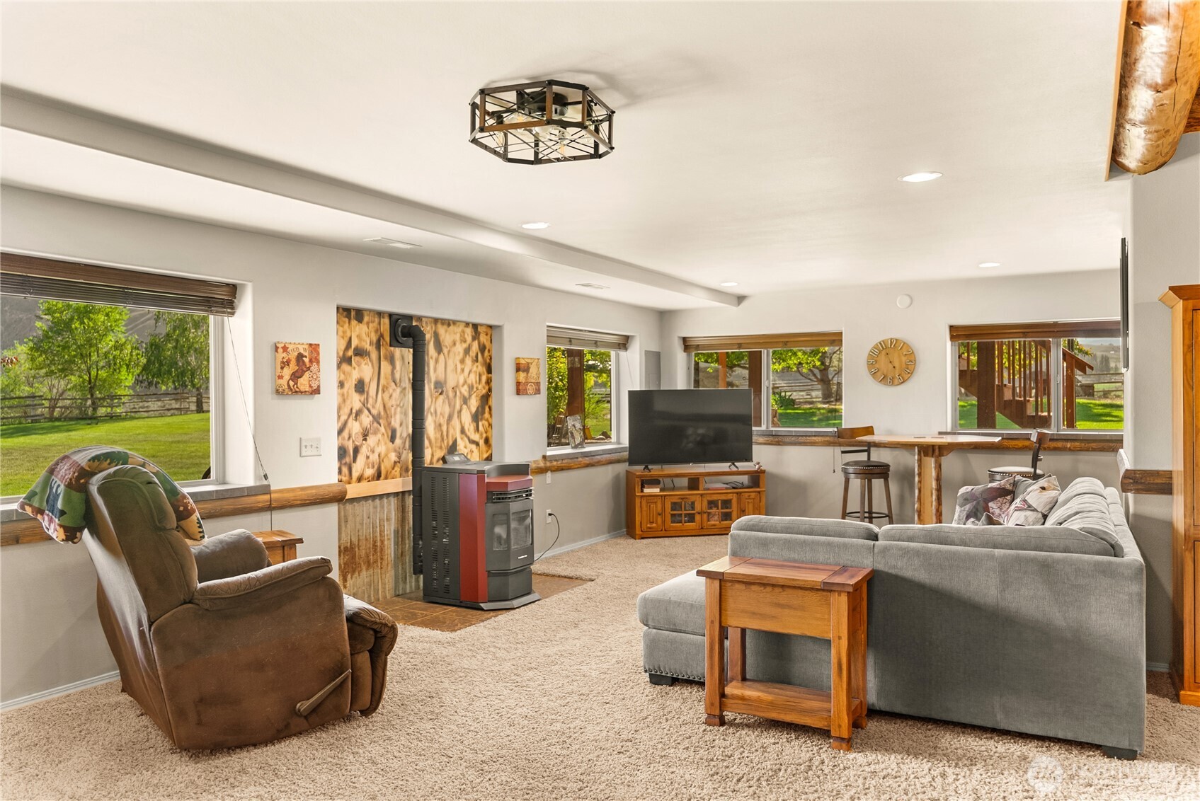 112 Pine Creek Road