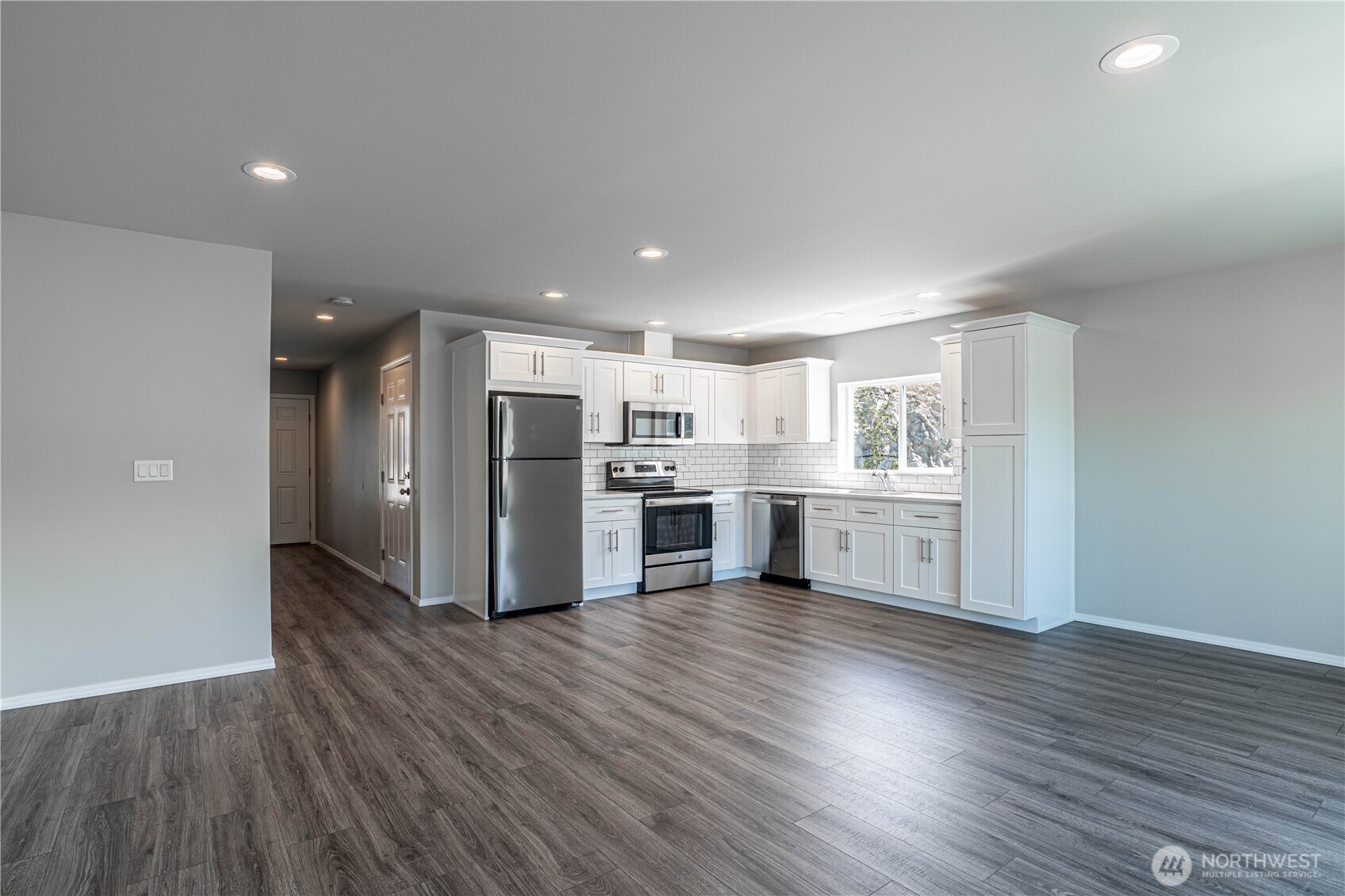 51 Phoebe Lane Unit: B4