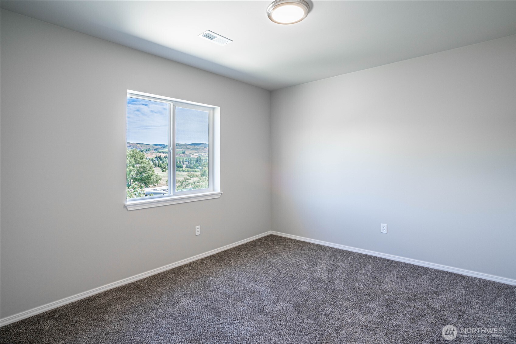 51 Phoebe Lane Unit: B4
