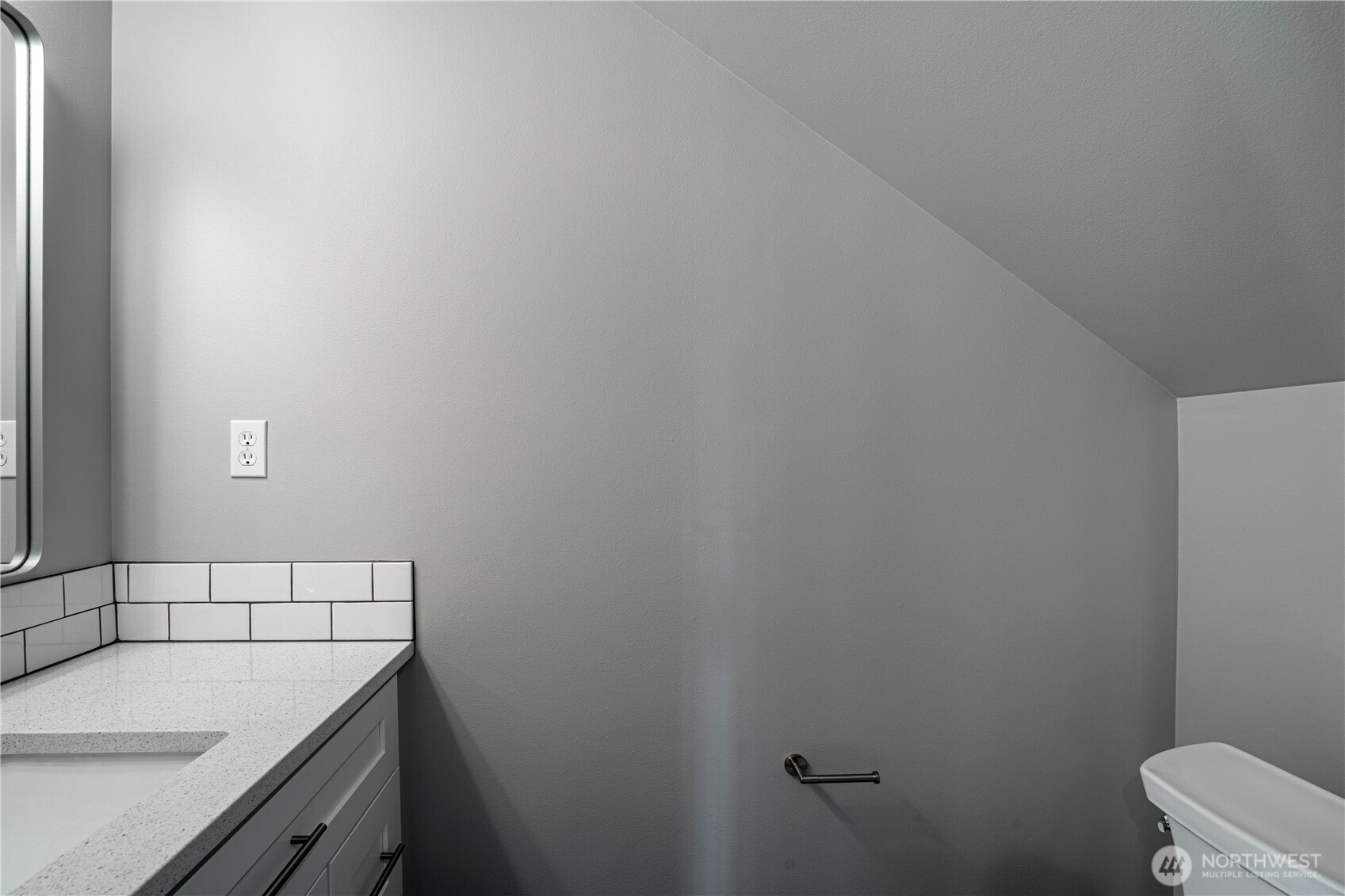 51 Phoebe Lane Unit: B4