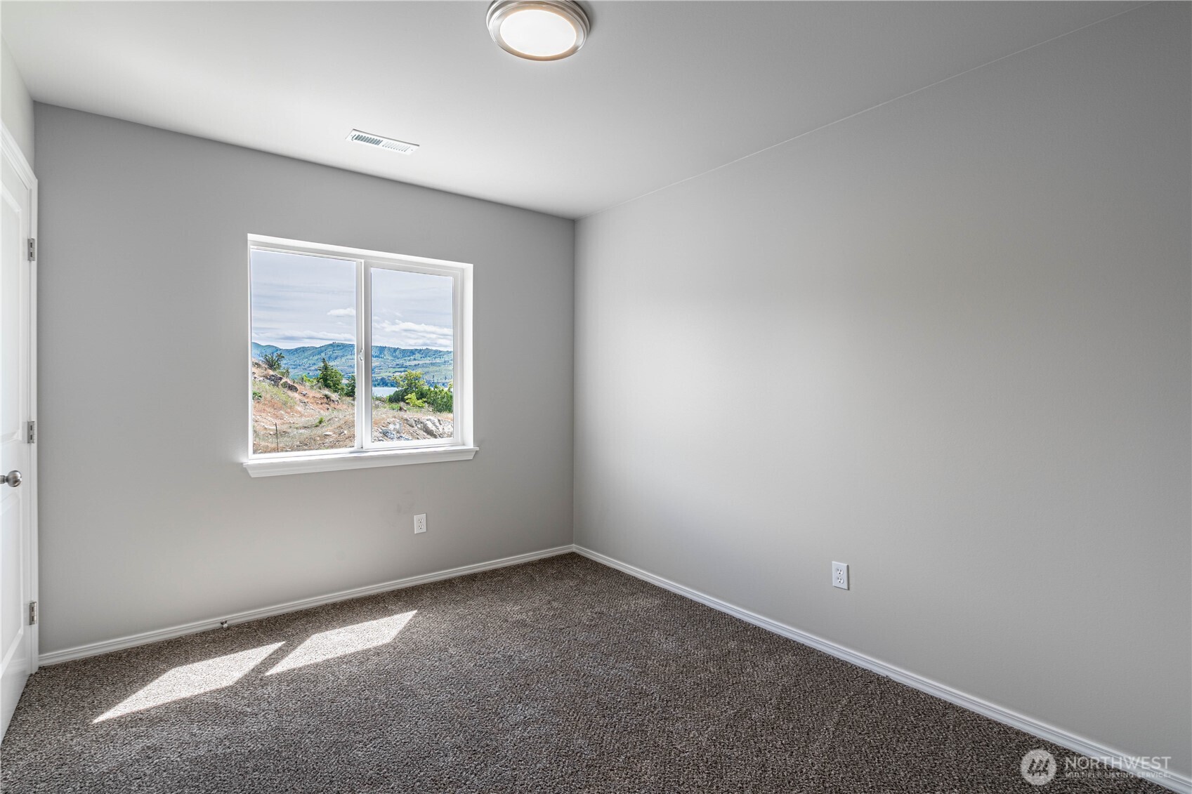 51 Phoebe Lane Unit: B4