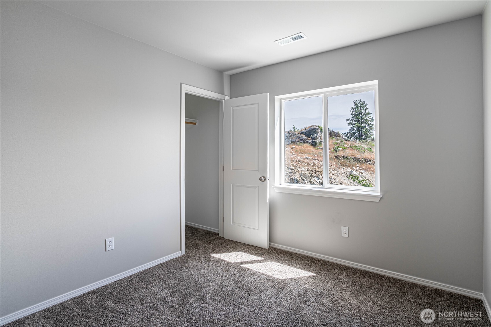 51 Phoebe Lane Unit: B4